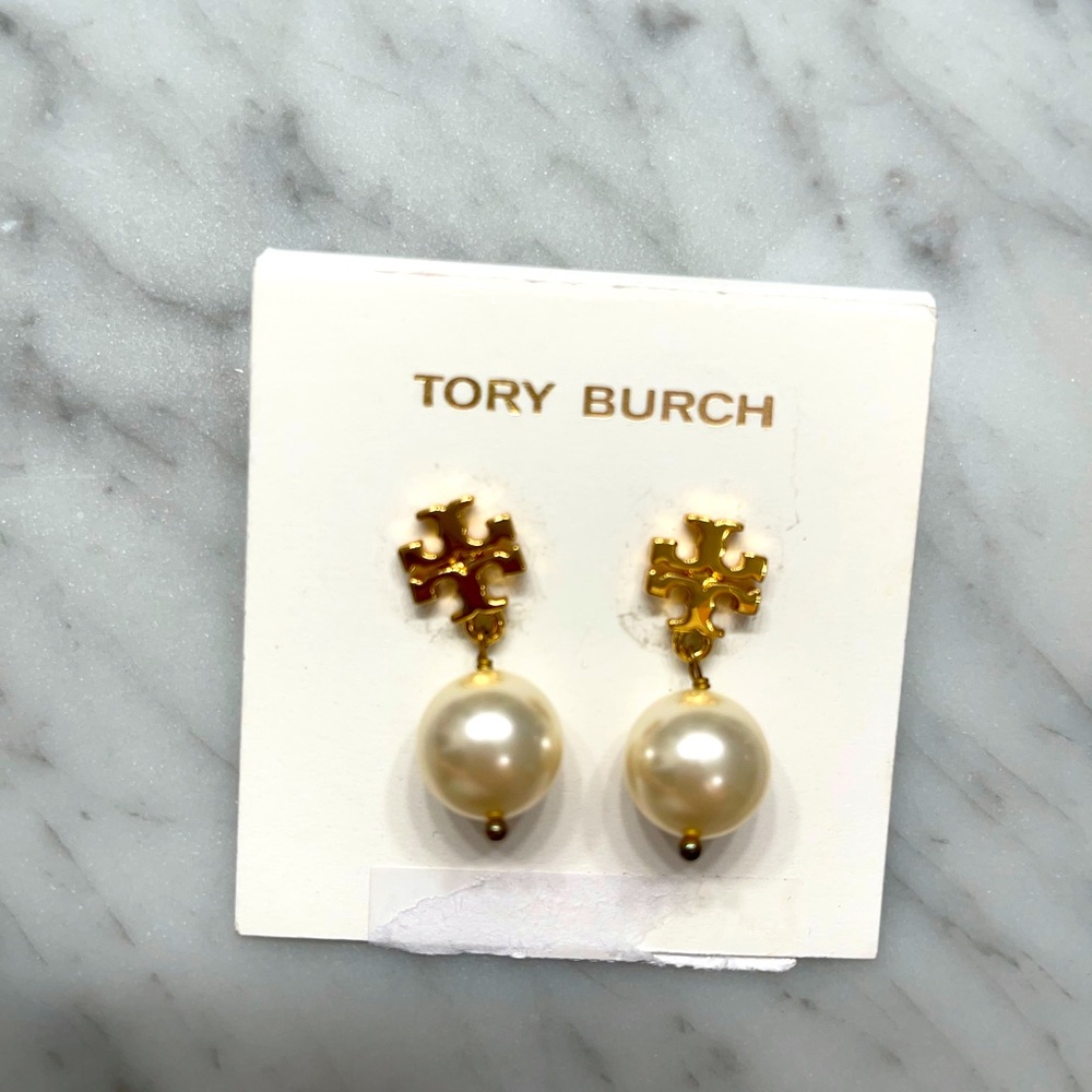 Tory Burch pearl drop earring NWT
